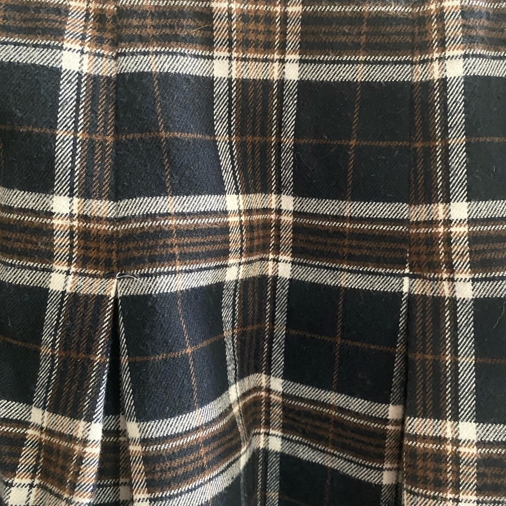Hollister pleated plaid skirt - Picture 2 of 3